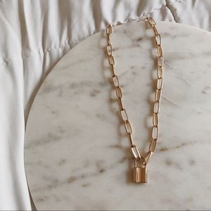2/$20!💫 gold lock necklace✨